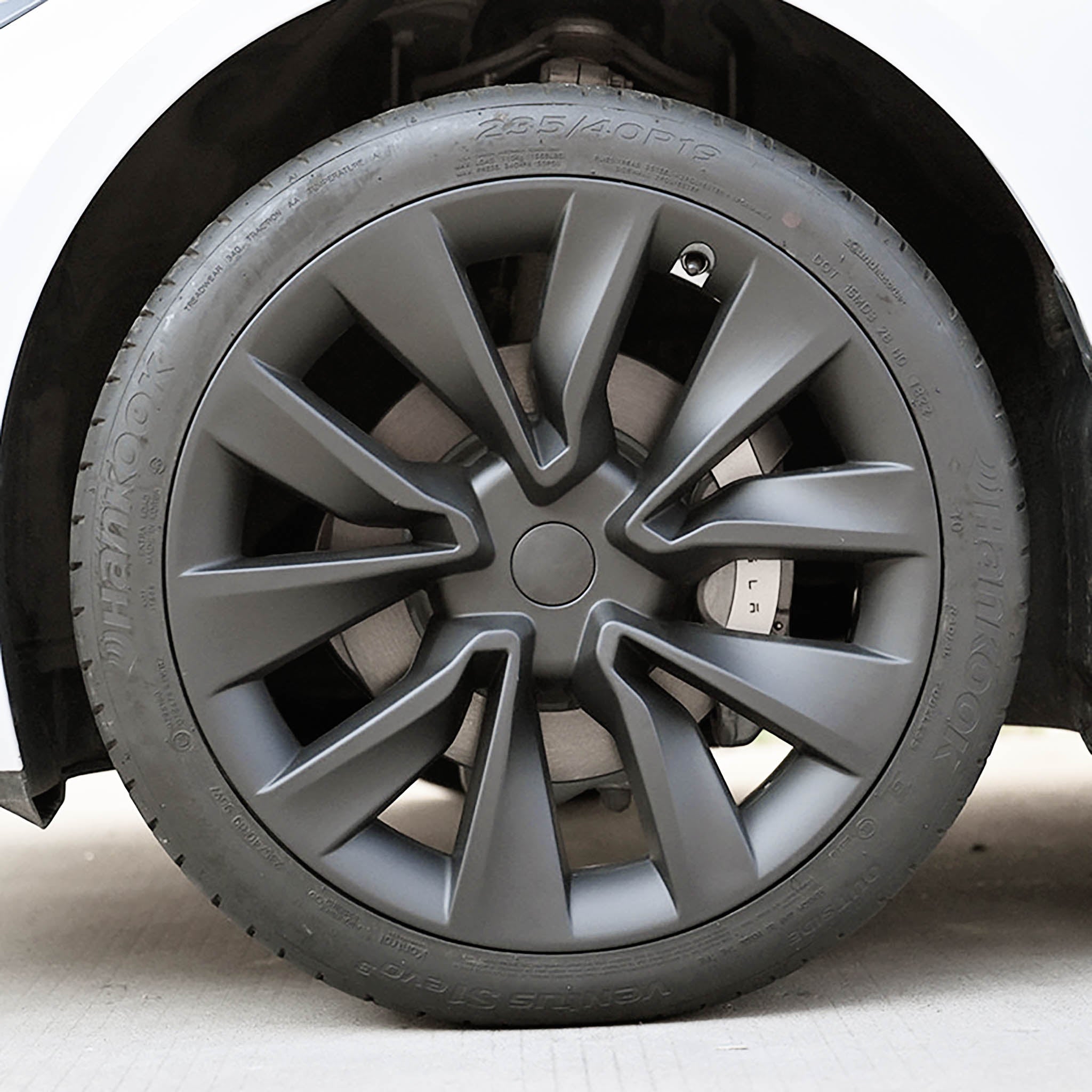 Tesla Model 3 Highland 2024 19-inch Navo Wheels with Nova Matte Black Cover