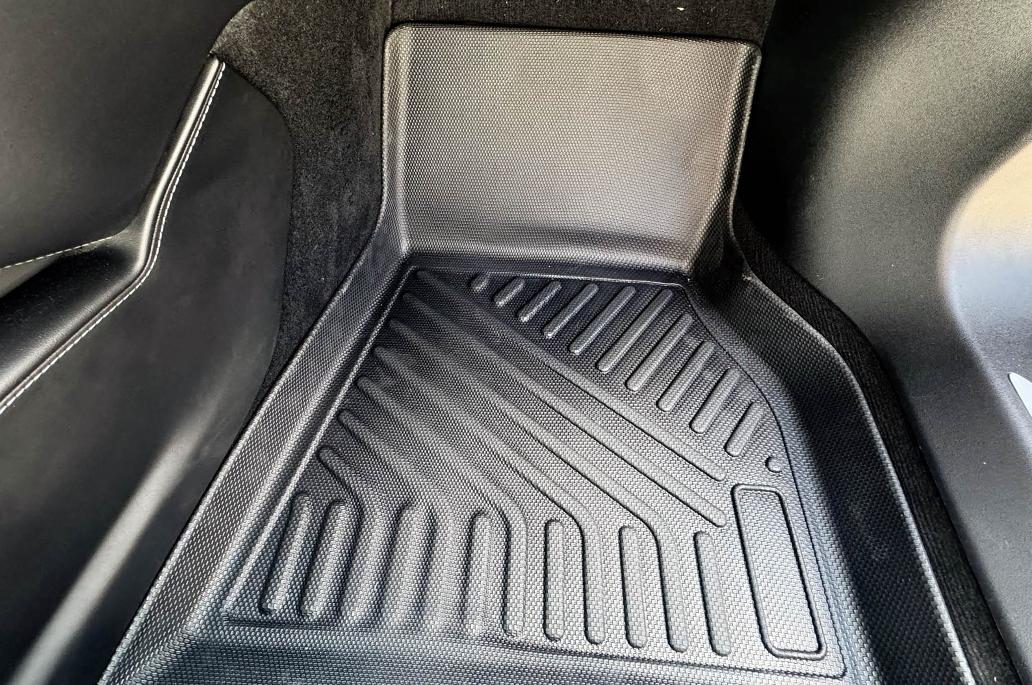 Premium All-Weather TPE Floor Mats for Tesla Model S (2016–2020 Pre-Refresh) – Custom Fit, Eco-Friendly Interior Protection