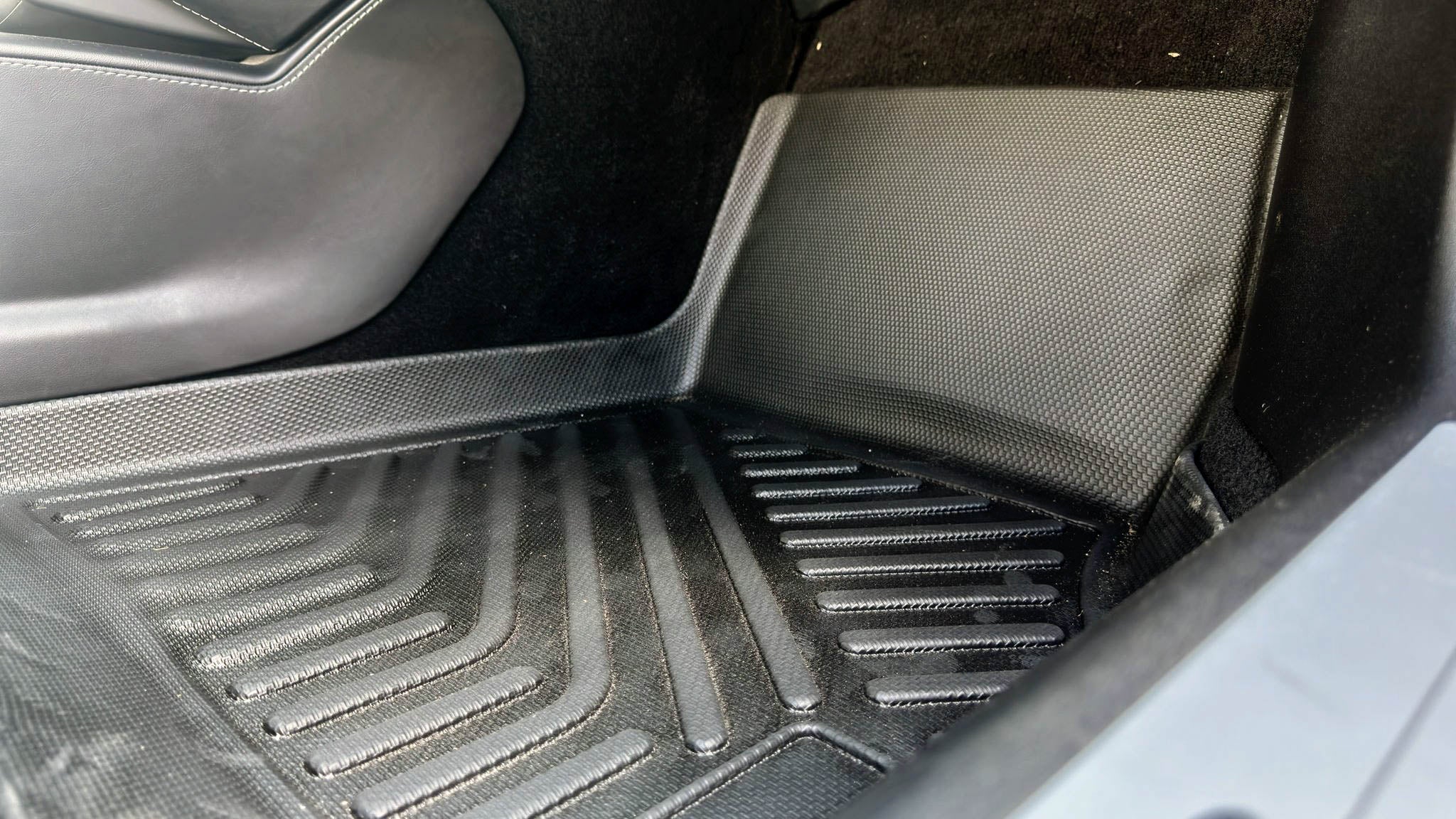 Premium All-Weather TPE Floor Mats for Tesla Model S (2016–2020 Pre-Refresh) – Custom Fit, Eco-Friendly Interior Protection