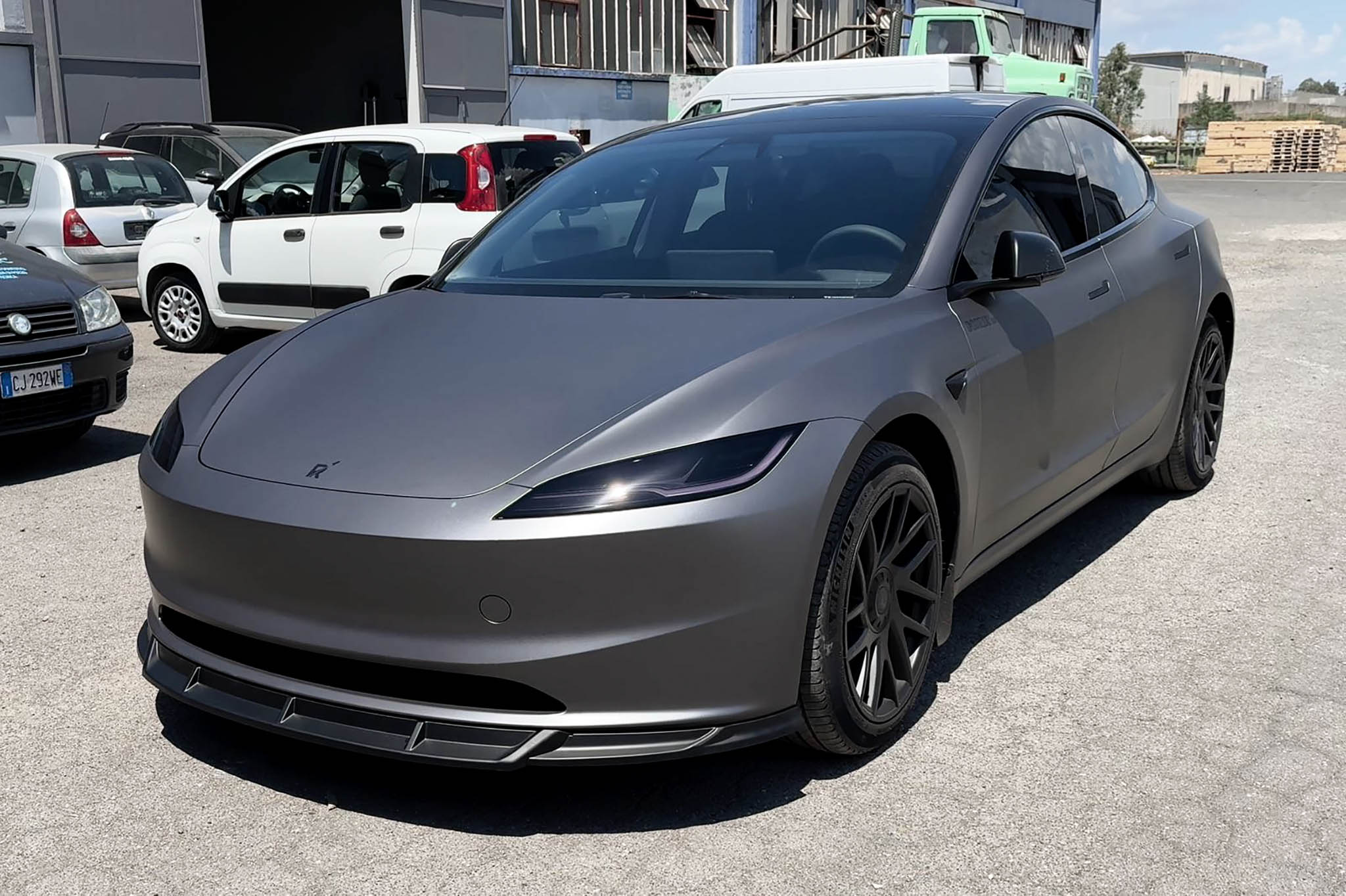 Aero Front Lip Spoiler For Tesla 2024+ Model 3 Highland (3 pieces)