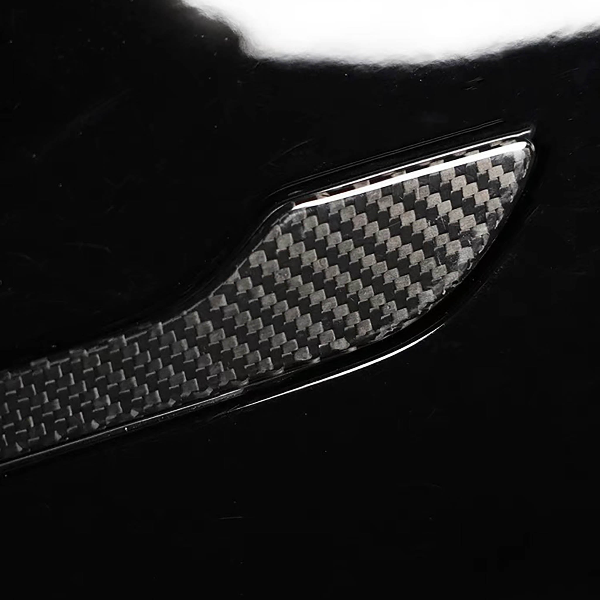 Tesla Model 3/Y glossy Carbon Fiber Door Handle Covers detail