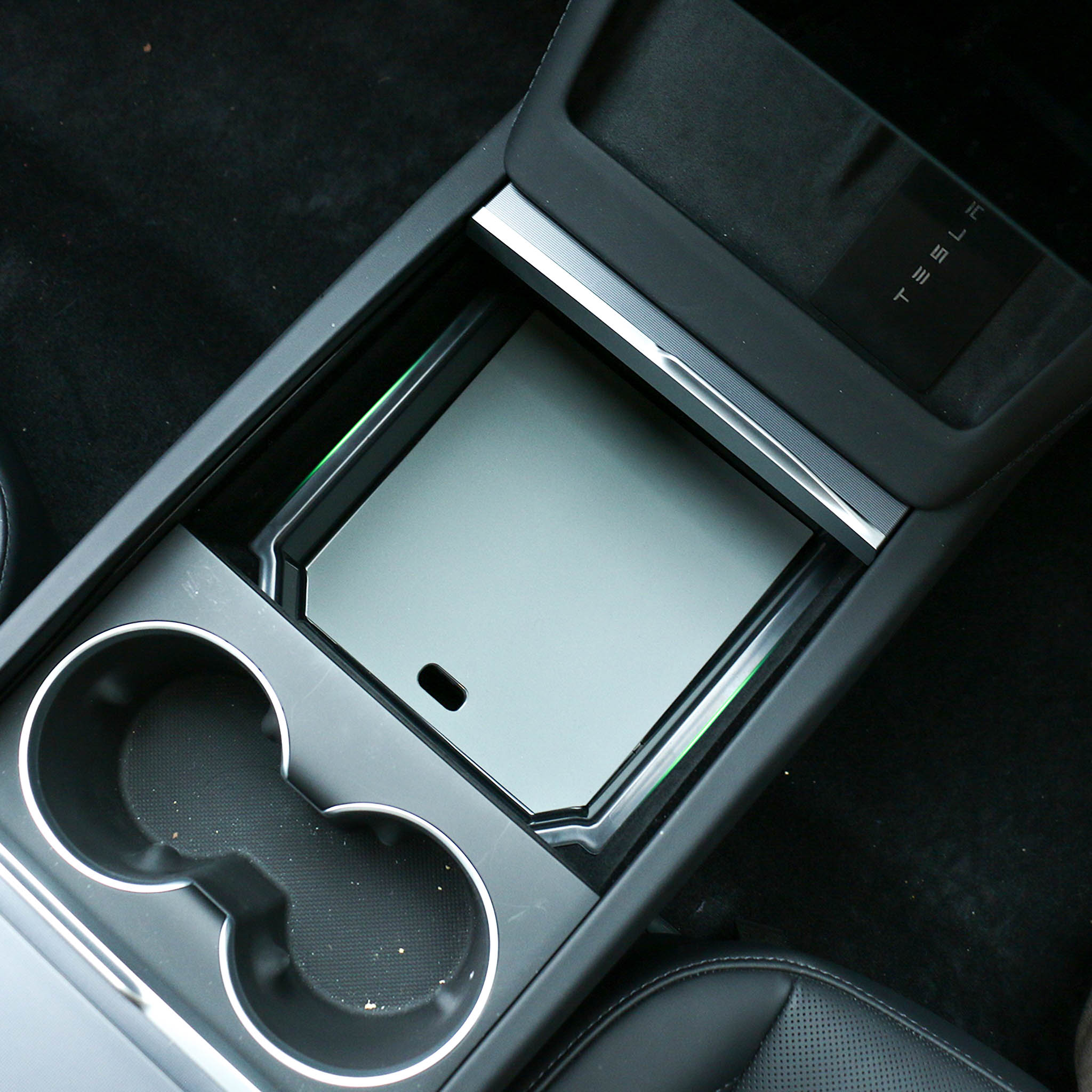 CenterConsole_ArmrestBoxStorageTrayforTeslaNewModel3