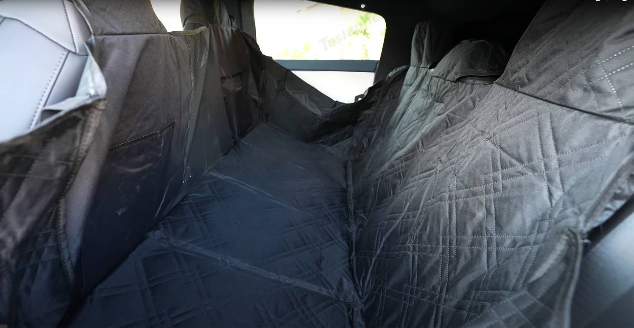 Custom-Fit Dog Seat Cover for Tesla Cybertruck