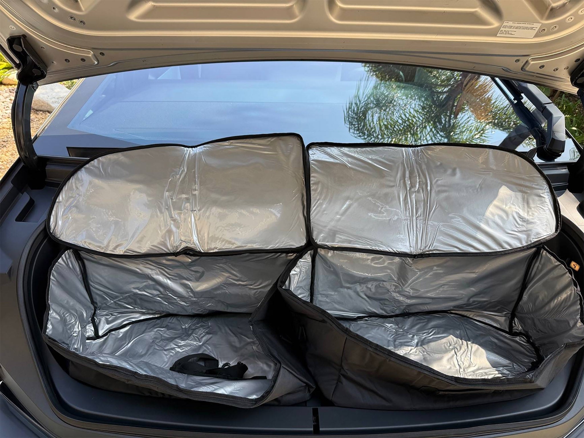 Custom-Fit Insulated Front Trunk Bag Set for Tesla Cybertruck