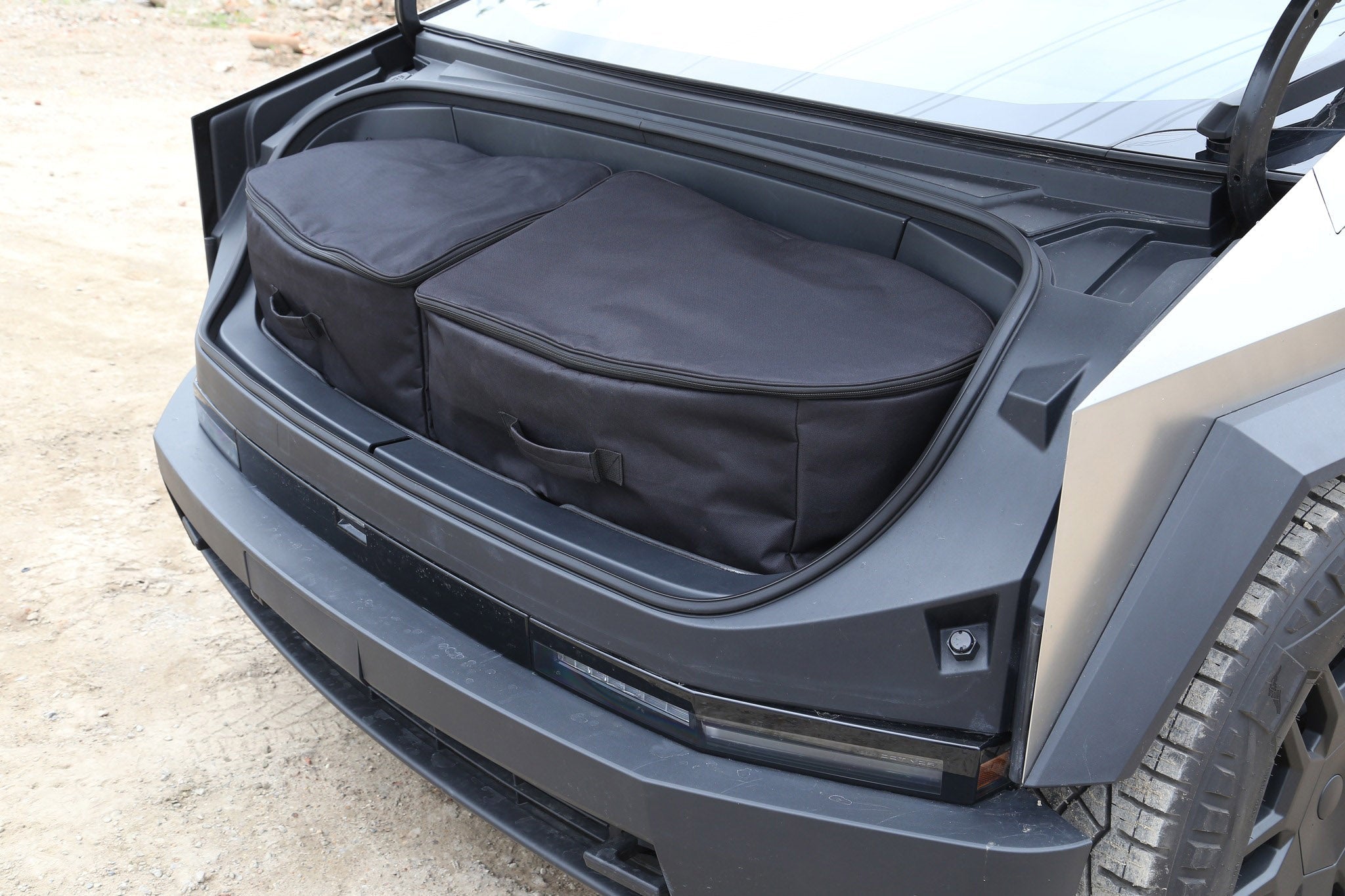 Custom-Fit Insulated Front Trunk Bag Set for Tesla Cybertruck