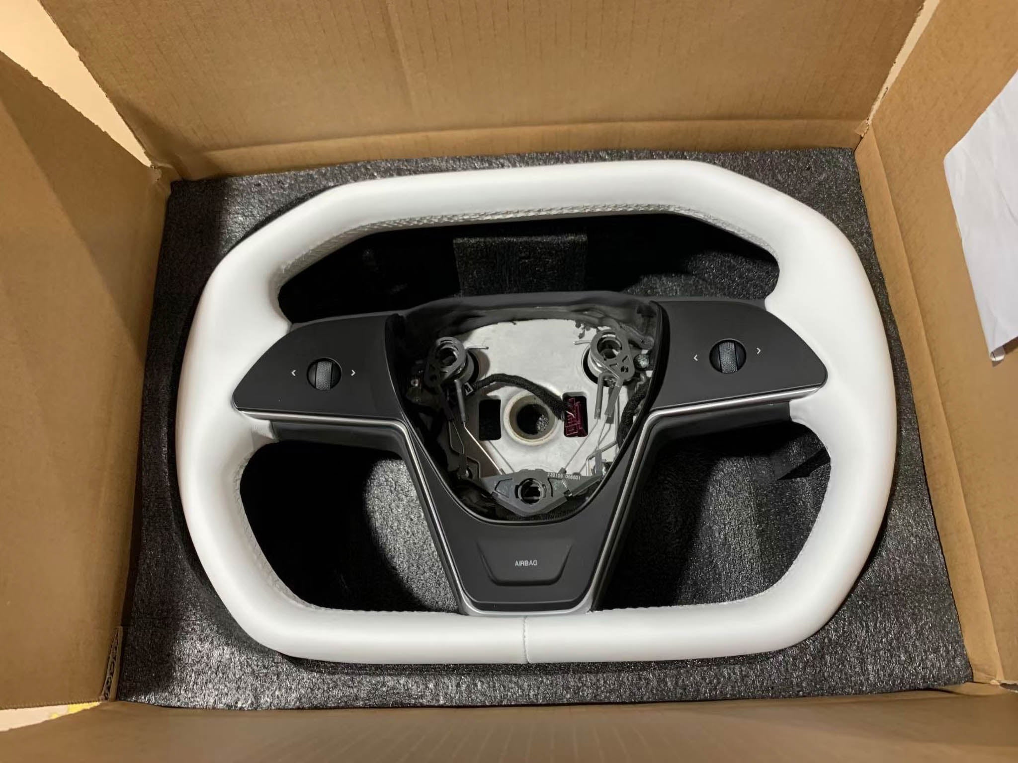 Cybertruck-Style Steering Wheel Upgrade for Tesla Model 3 & Model Y – Nappa Leather, Heated, OEM Fit