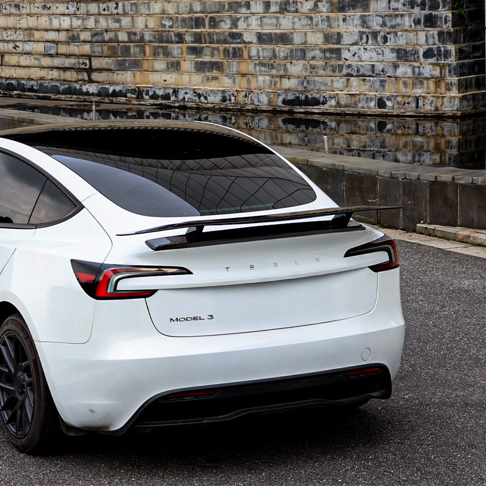 GT Style Real Carbon Fiber Spoiler Wing for Tesla Model 3 – Sporty Aerodynamic Rear Trunk Upgrade