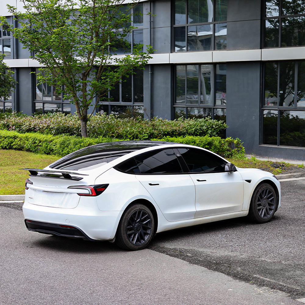 GT Style Real Carbon Fiber Spoiler Wing for Tesla Model 3 – Sporty Aerodynamic Rear Trunk Upgrade