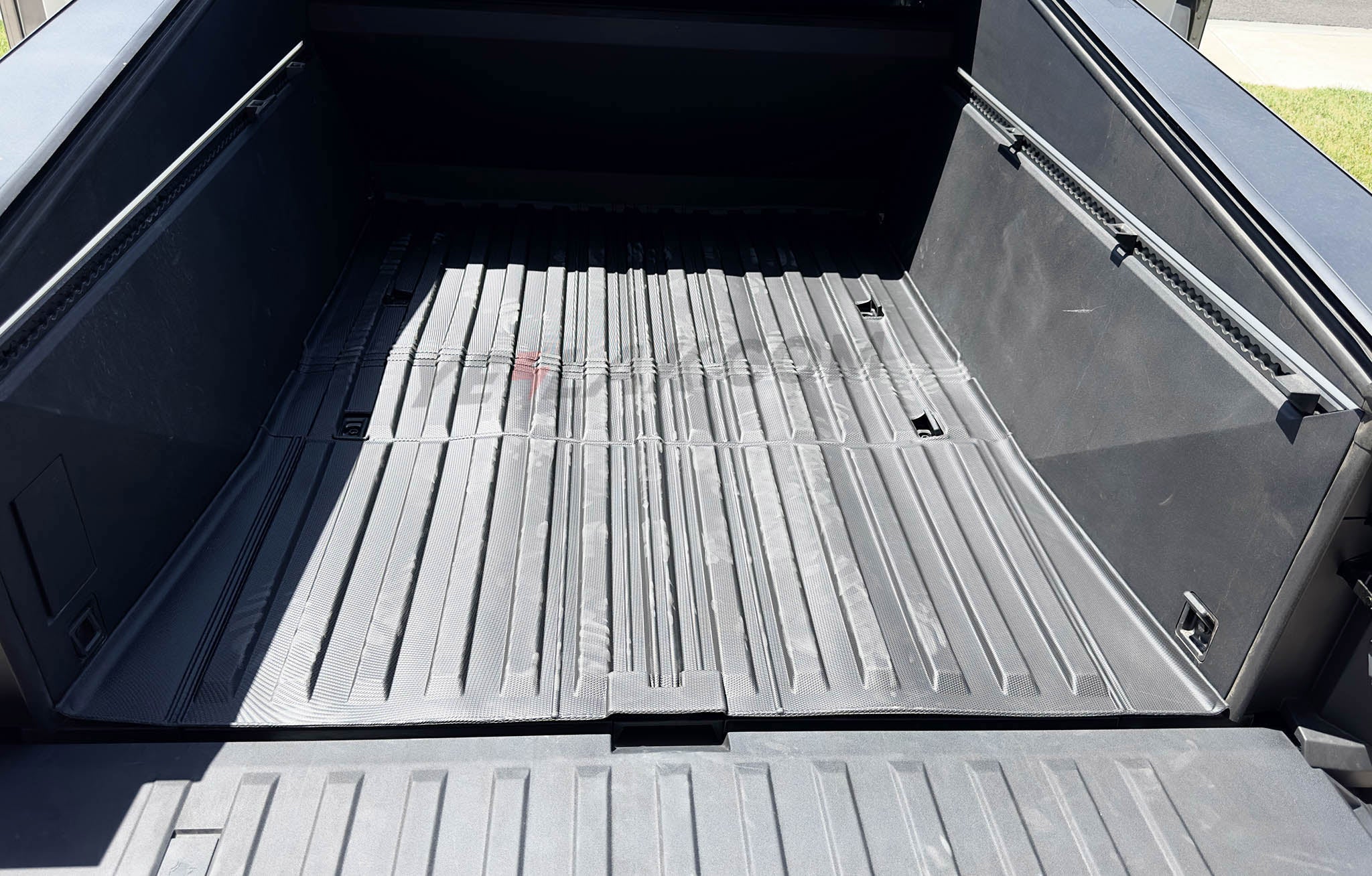 Teego Tesla Cybertruck Rear Cargo Mat Set – 3-Piece TPE Bed, Front Bed Protector & Tailgate Protectors