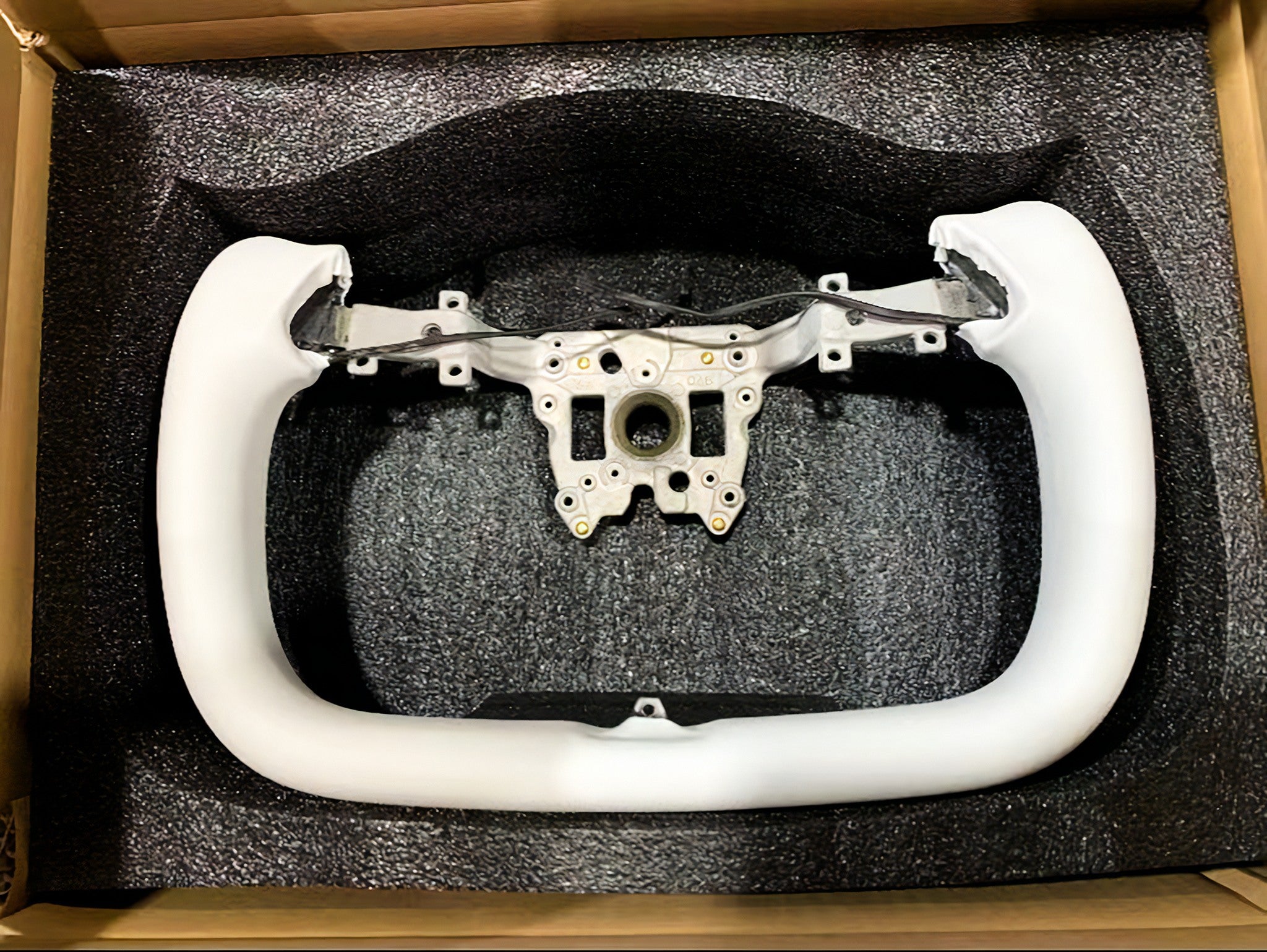 2024+ Tesla Model 3 Highland Yoke Steering Wheel