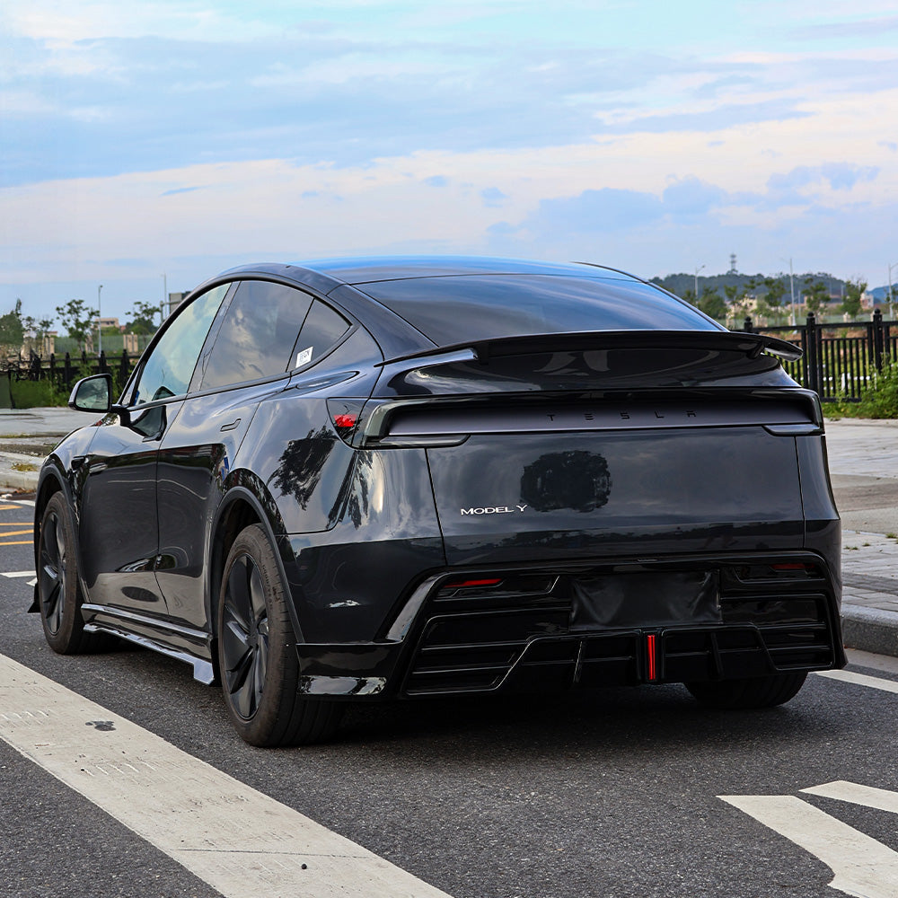 Tesla Model Y exterior upgrade with RT-style carbon fiber rear spoiler