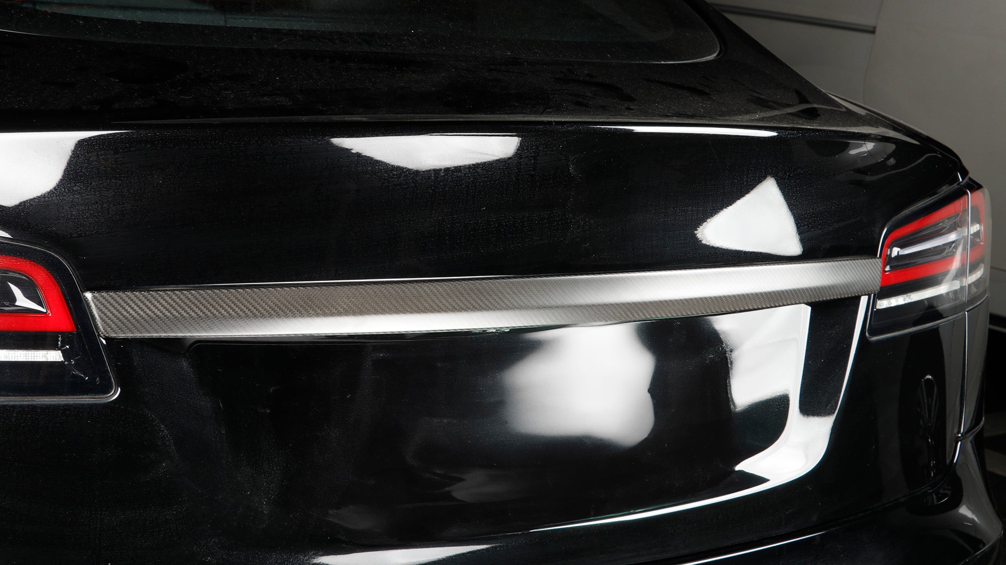 Real Carbon Fiber Tailgate Trim Cover for Tesla Model S 2021-2026