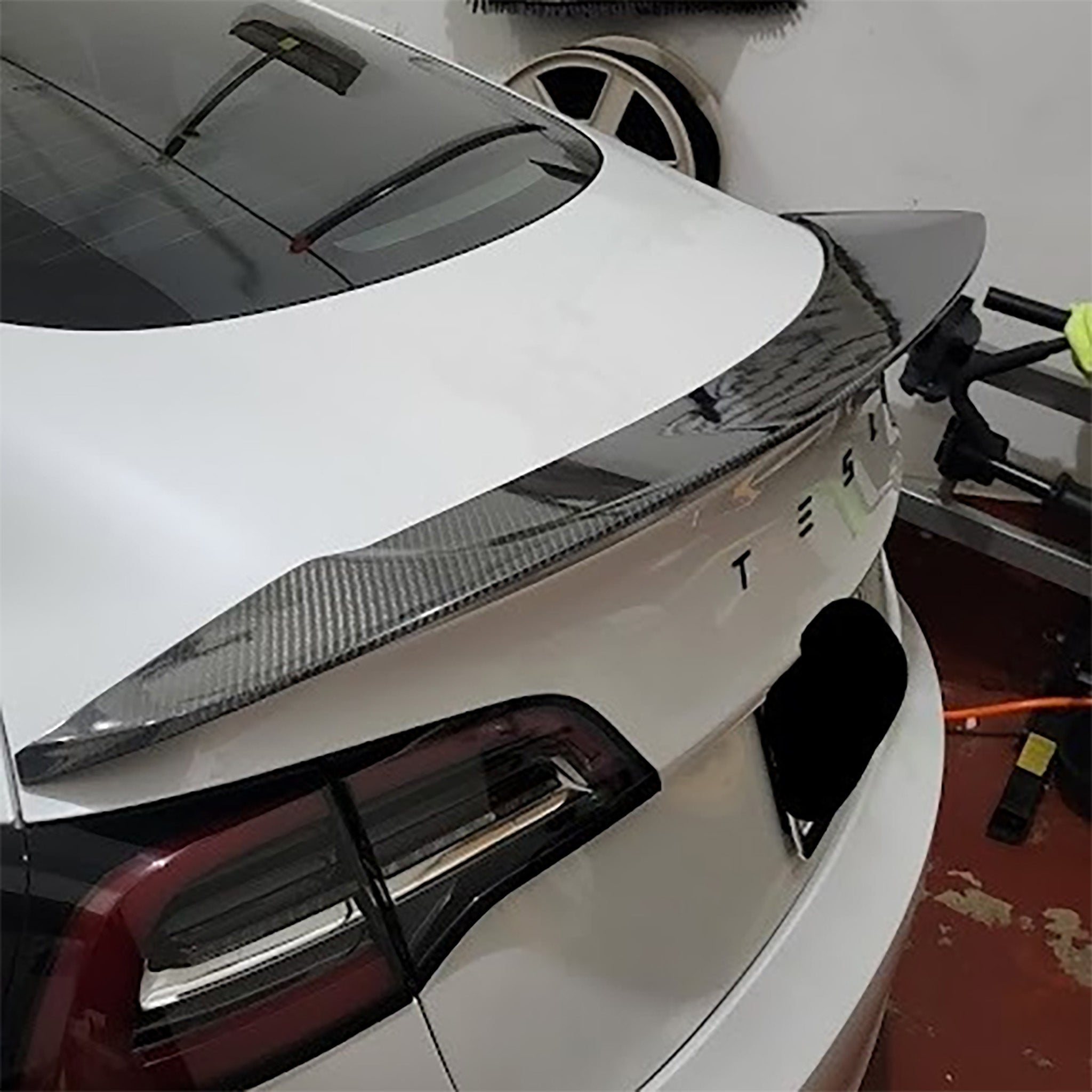 Tesla Model 3 (17-23) V-Style Real Carbon Fiber Rear Spoiler