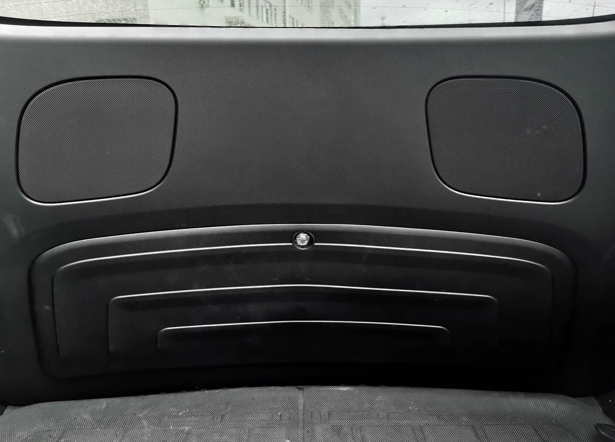 Tesla Model Y Trunk Lid Protector Mat (2020–2024) – All-Weather TPE Rubber, Scratch & Dirt Resistant