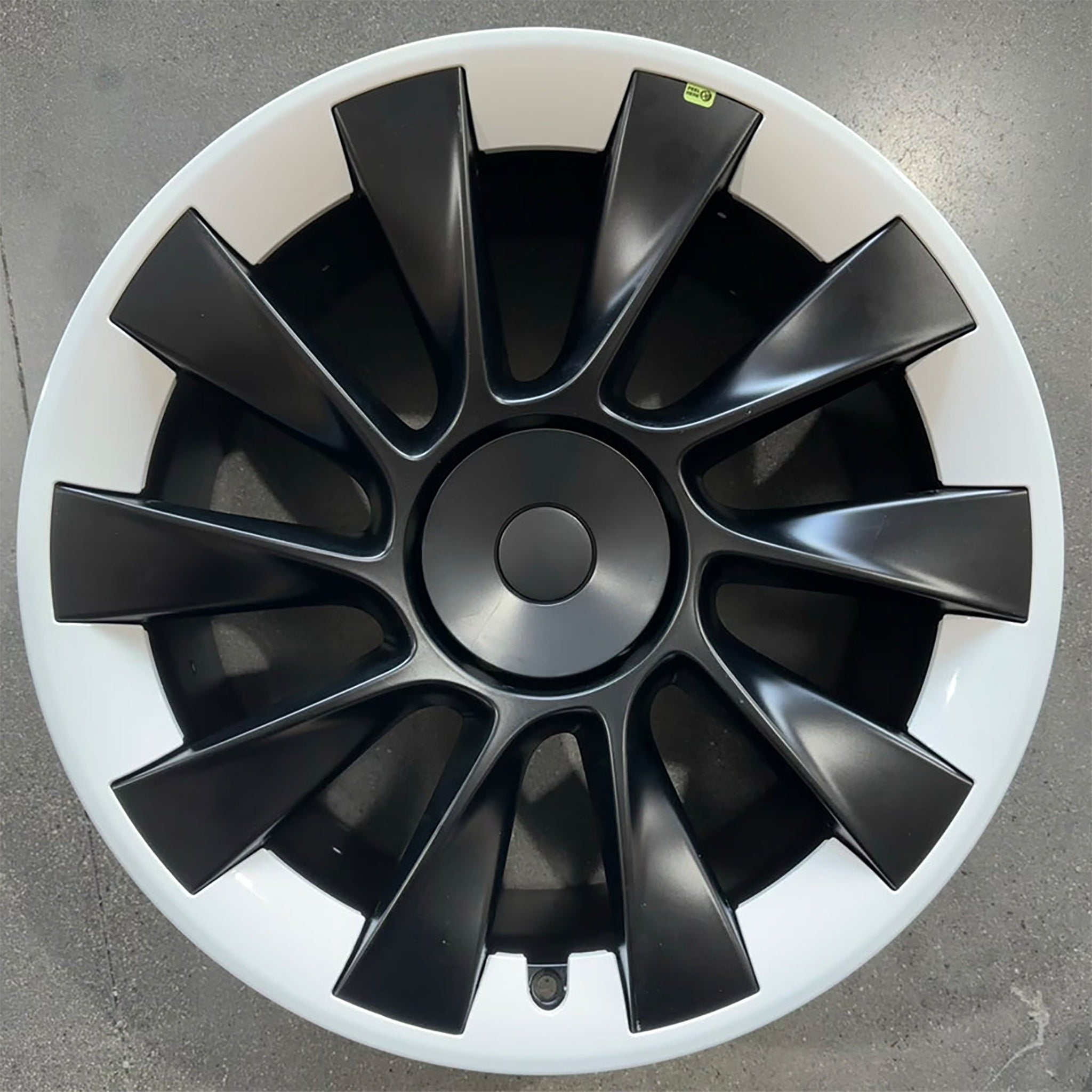 Rim Protector for Tesla Model Y 20'' Induction Wheels - Stylish & Protection