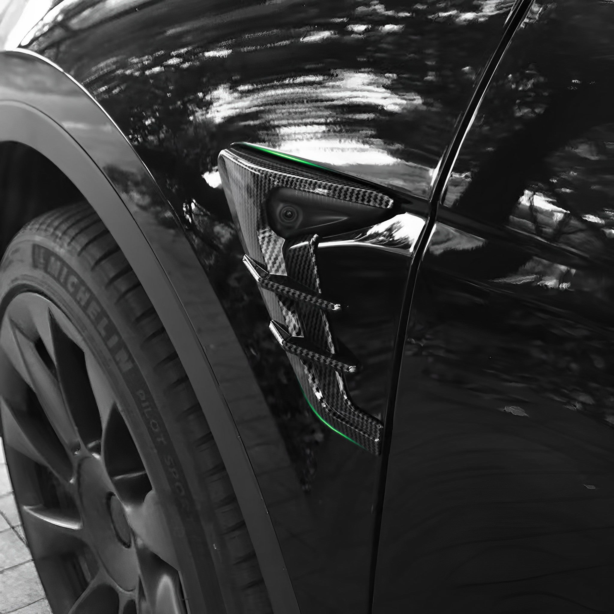 Sporty Camera Trim Cover for Tesla Model 3 & Model Y (HW3.0/HW4.0) – Sleek Protection & Style Upgrade