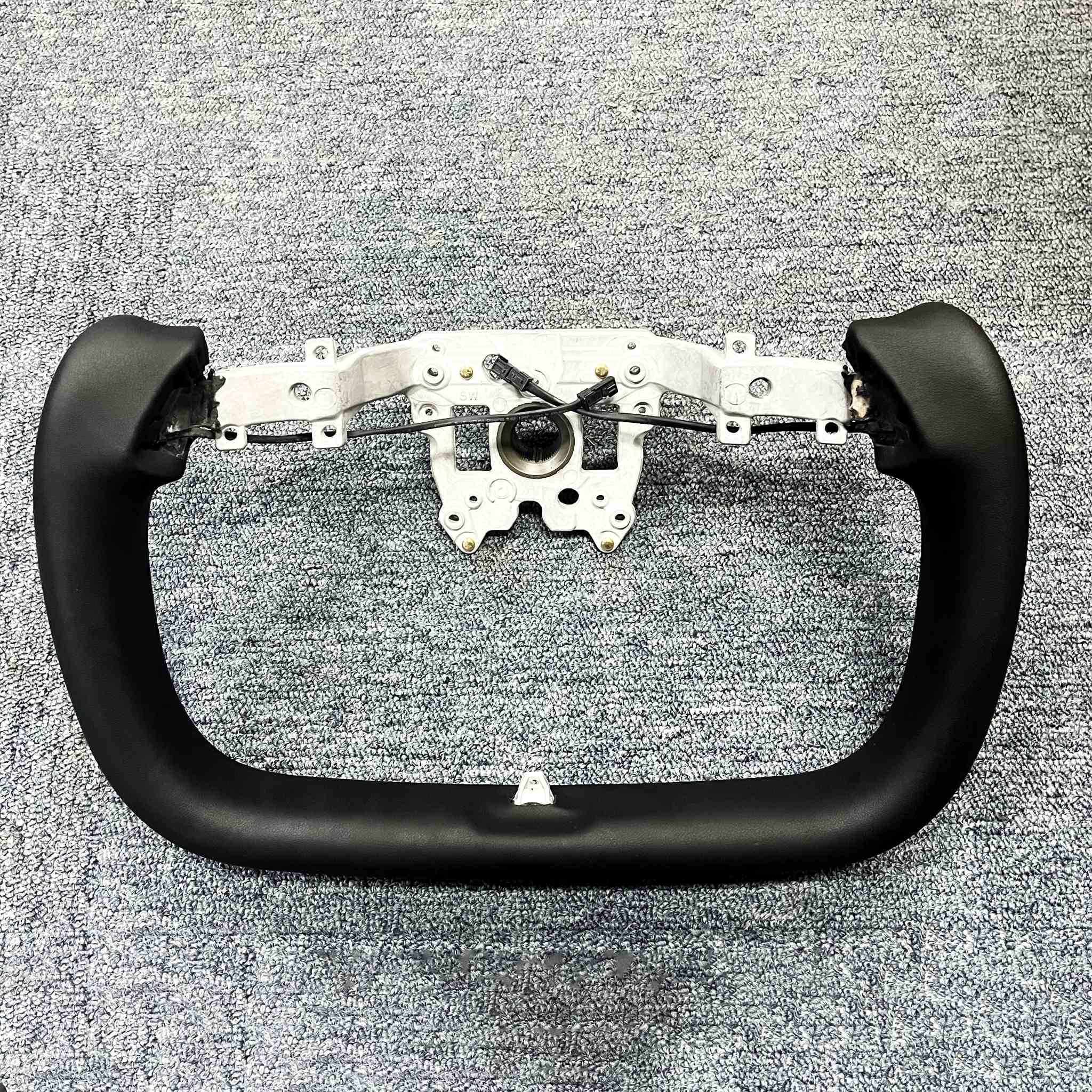 2024+ Tesla Model 3 Highland Yoke Steering Wheel part