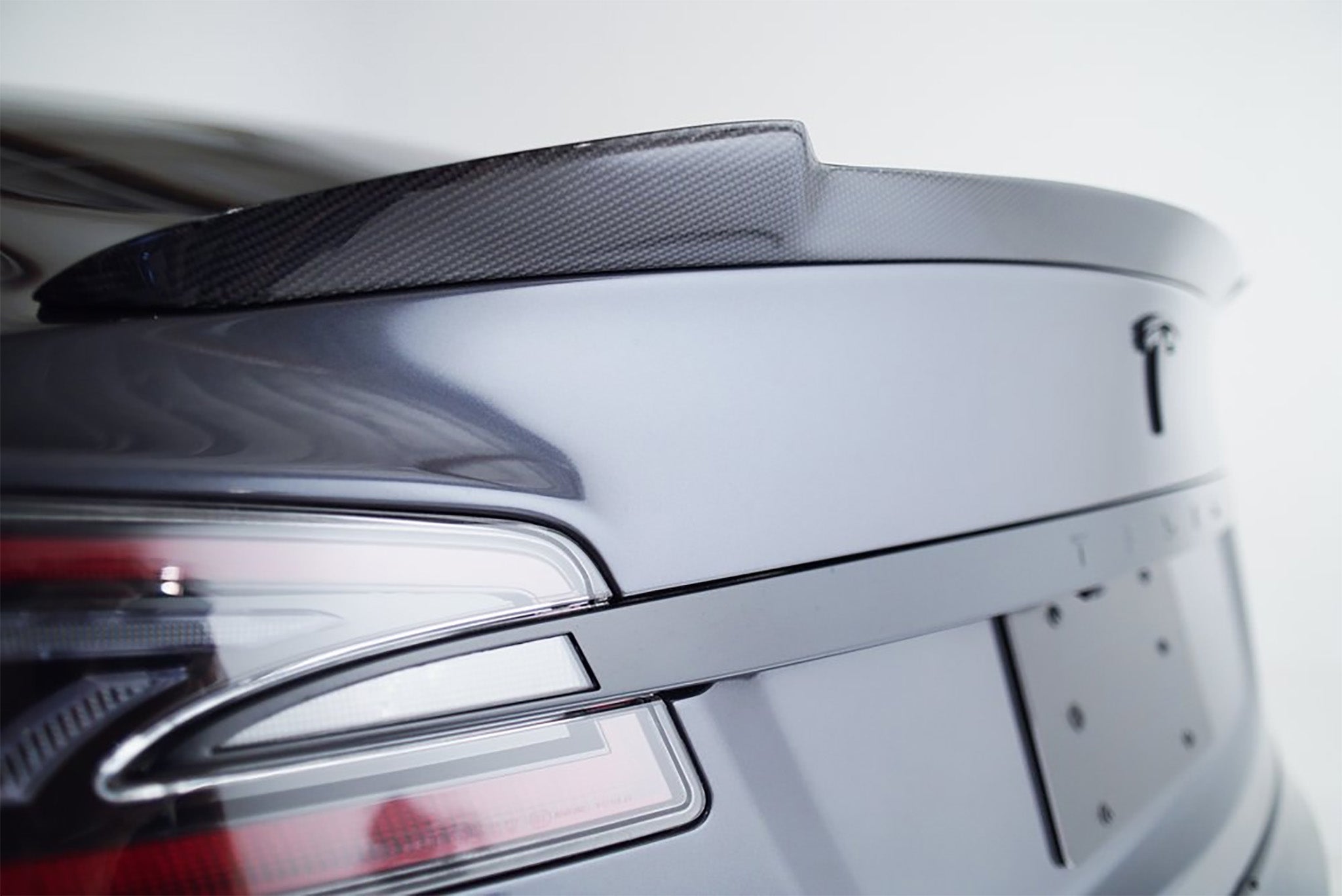 Tesla Model S Real Carbon Fiber Rear Spoiler - High-Gloss Aerodynamic Upgrade for Enhanced Performance & Style (2016-2025)