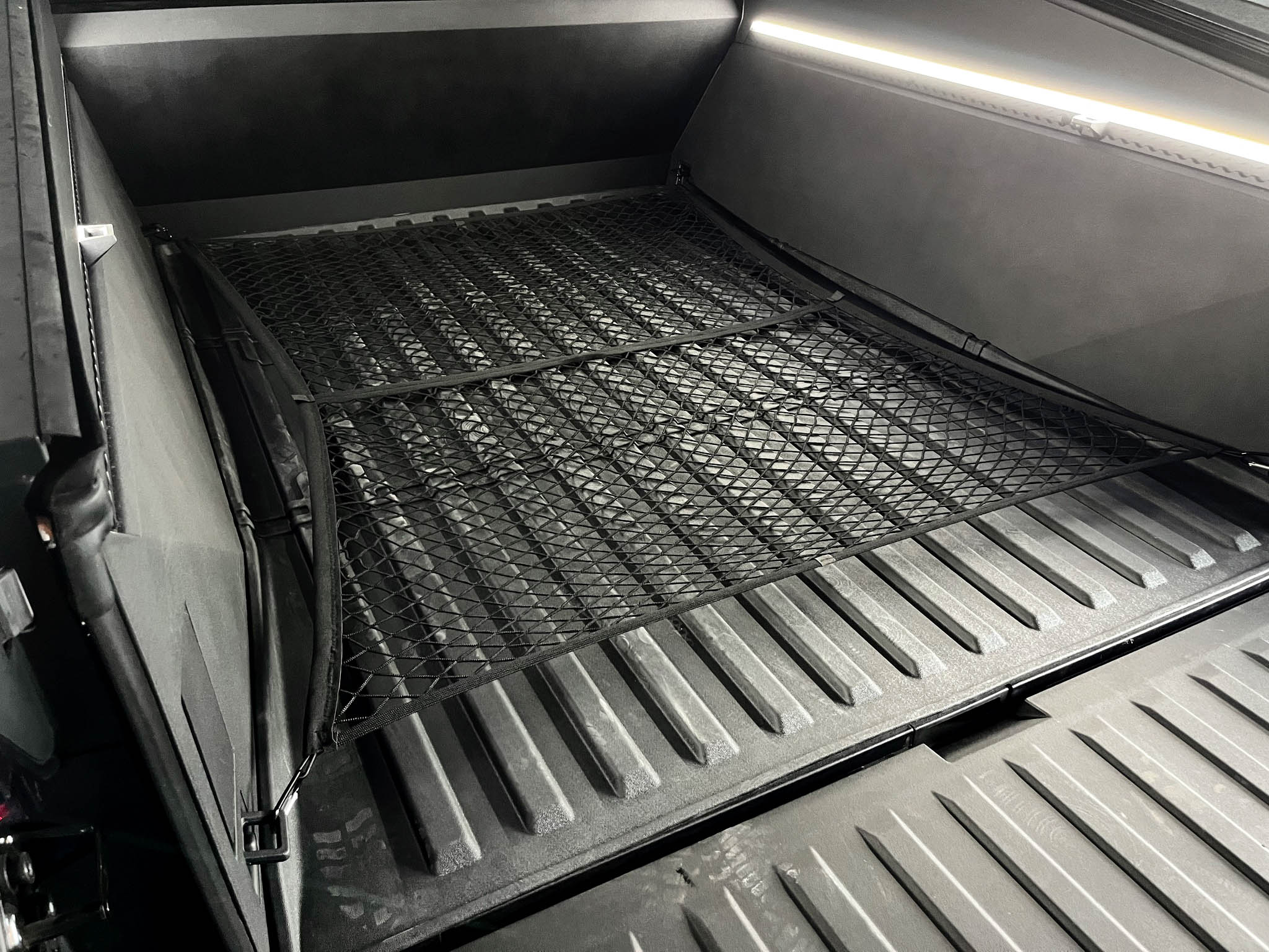 Tesla Cybertruck Truck Bed Cargo Net