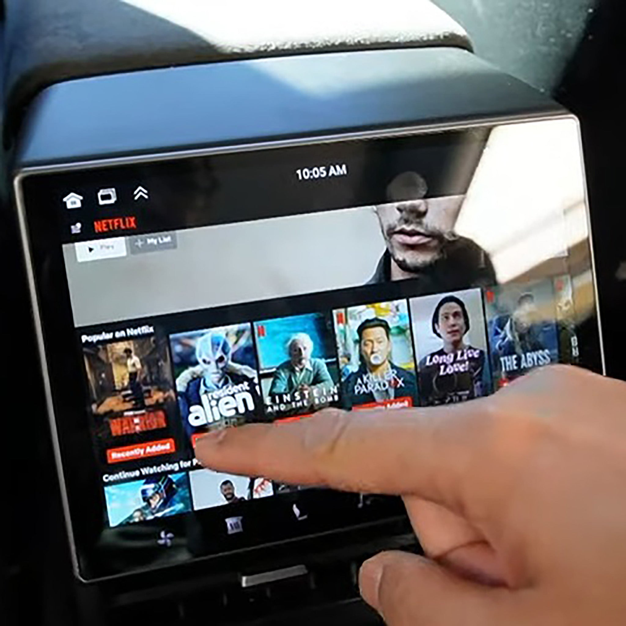 Tesla Model 3 & Y 8.6-Inch Rear Entertainment Screen – HD Display, Gaming, Streaming, and Comfort Controls