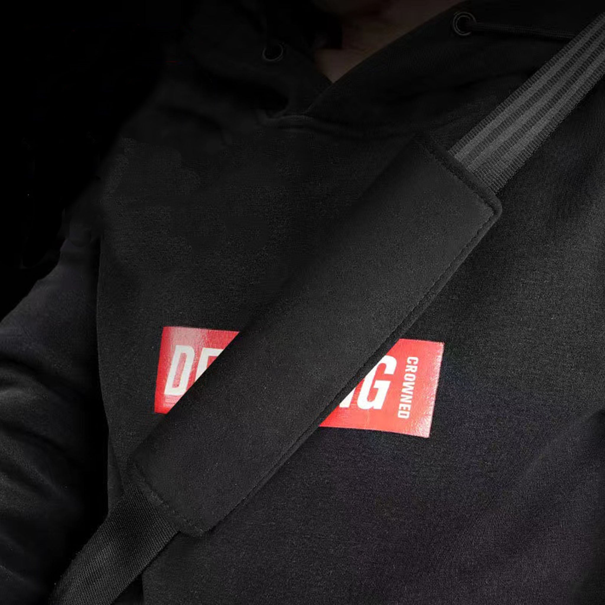Seat Belt Shoulder Pads for Tesla Model 3 / Y / S / X-Teego