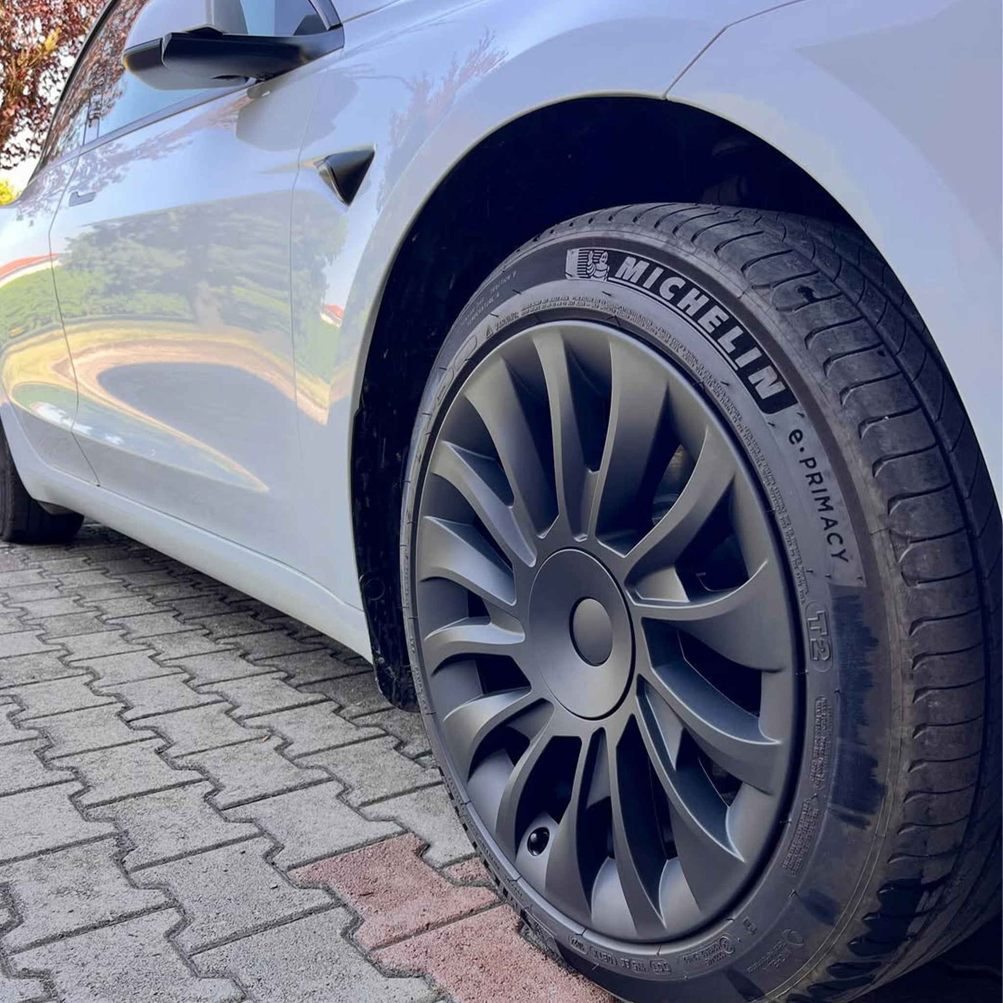 Uberturbine Aero Wheel Covers for Tesla 2024+ New Model 3 Highland 18’’ Photon Wheels