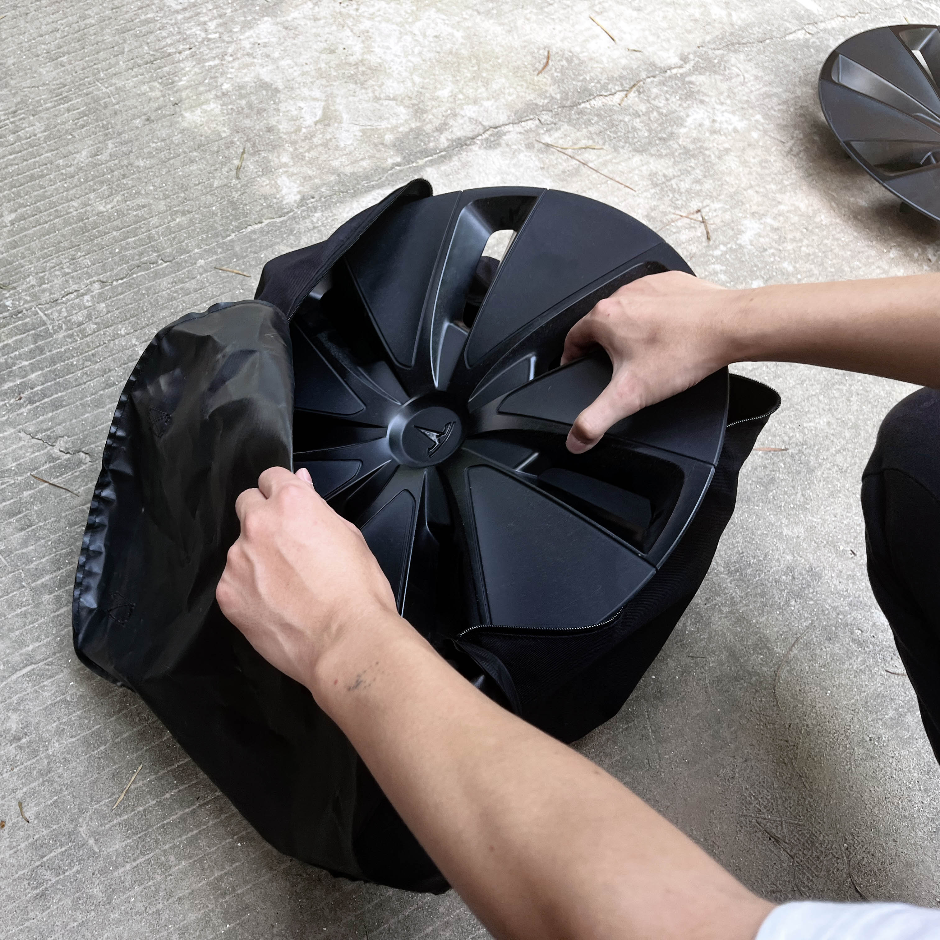 Wheel Cover Storage Carrying Bag for 2017-2024+ Tesla Model 3 / Y