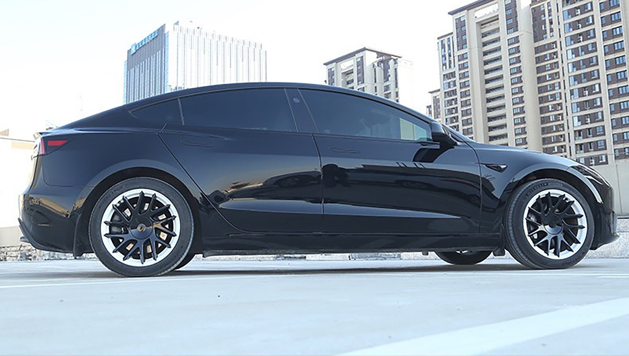 Sporty and Stylish Wheel Covers for 2024+ Model 3 18'' Wheels
