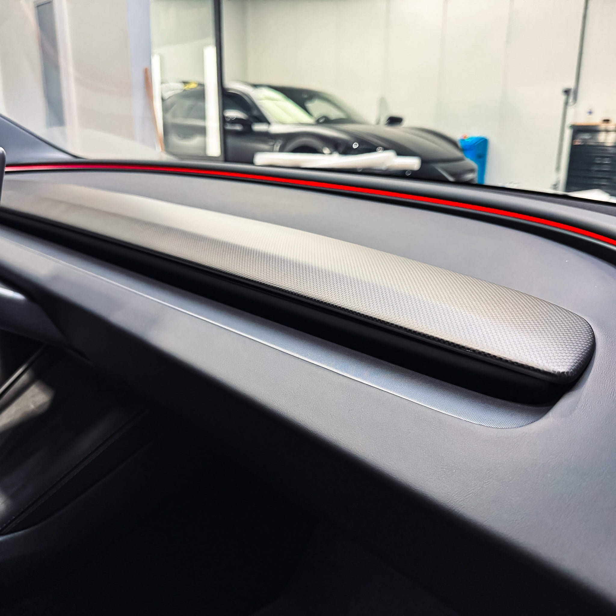 Detail of Carbon Fiber Upper and lower Dashboard for Model Y Juniper