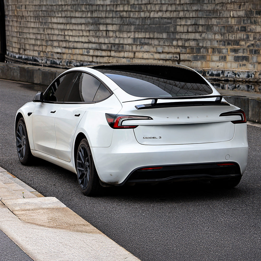 GT Style Real Carbon Fiber Spoiler Wing for Tesla Model 3 – Sporty Aerodynamic Rear Trunk Upgrade