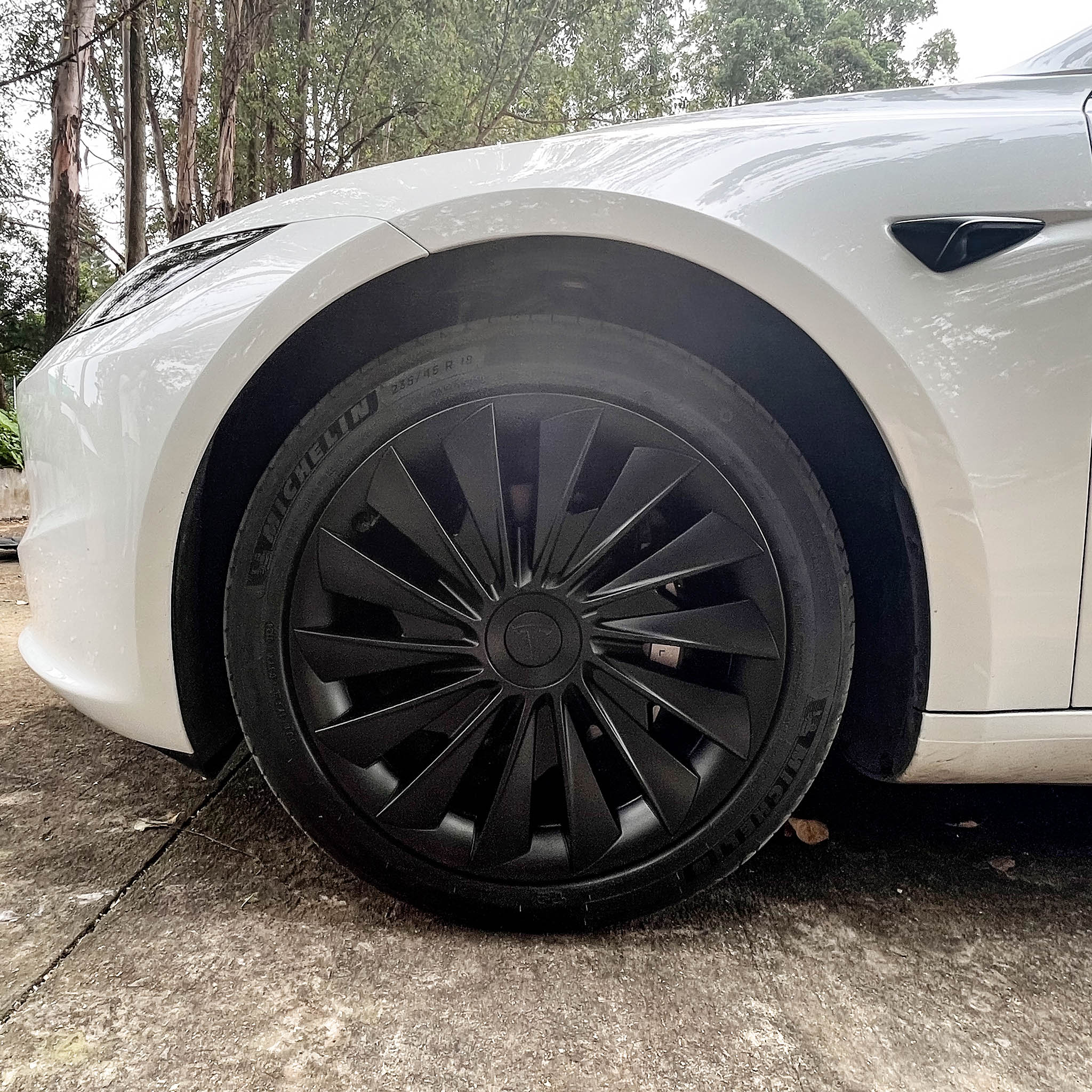 Tesla Model 3 2024 Highland 18" Blade Wheel Covers