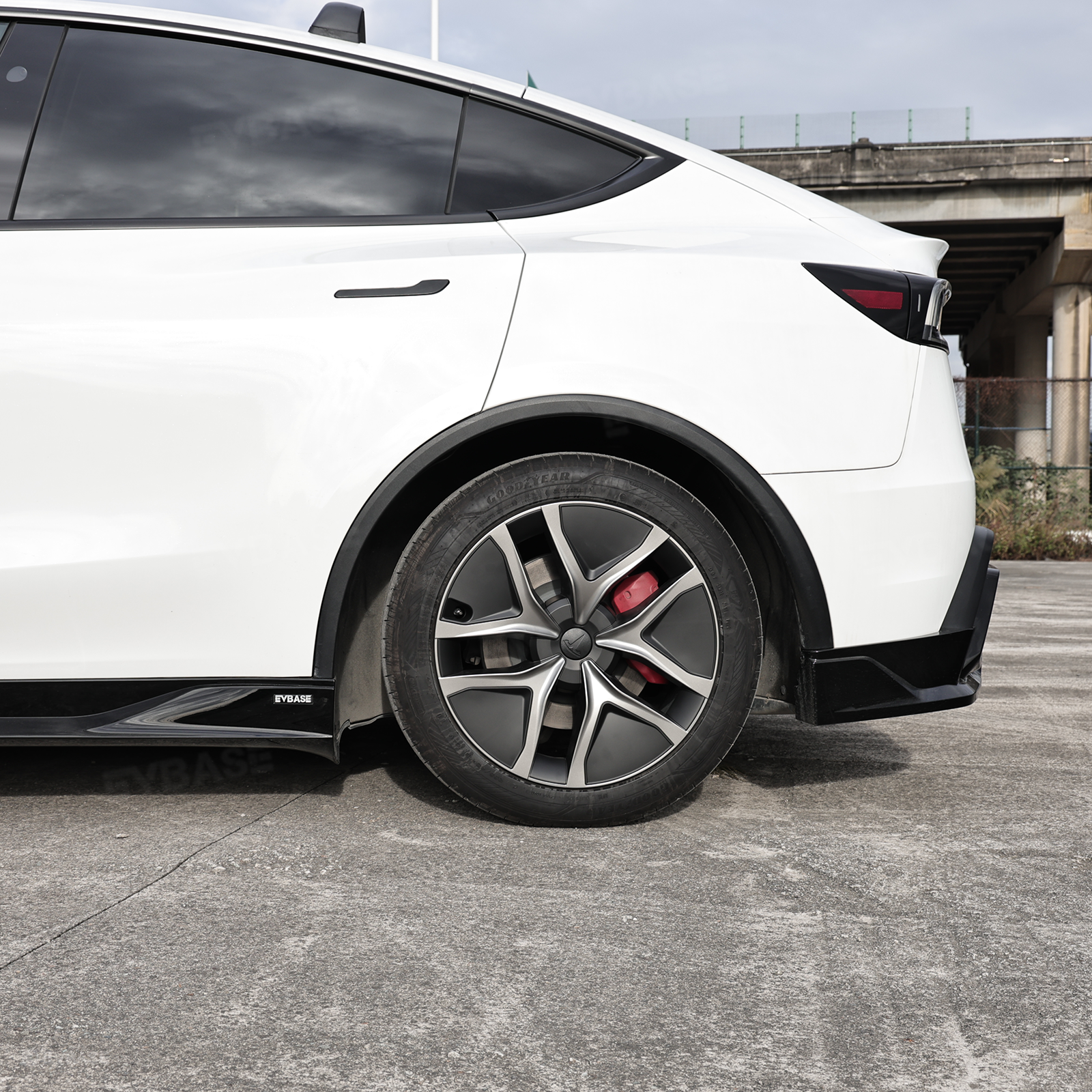 Tessgo "Elite-Series" 19" Performance Wheel Covers for Model Y & Juniper