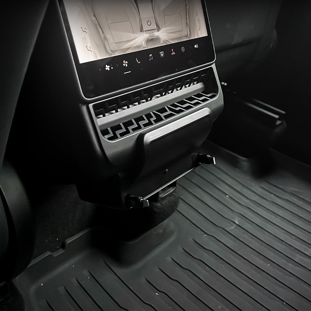 Rear Air Outlet Expansion Dock installed on Tesla Model 3 Highland / Y Juniper