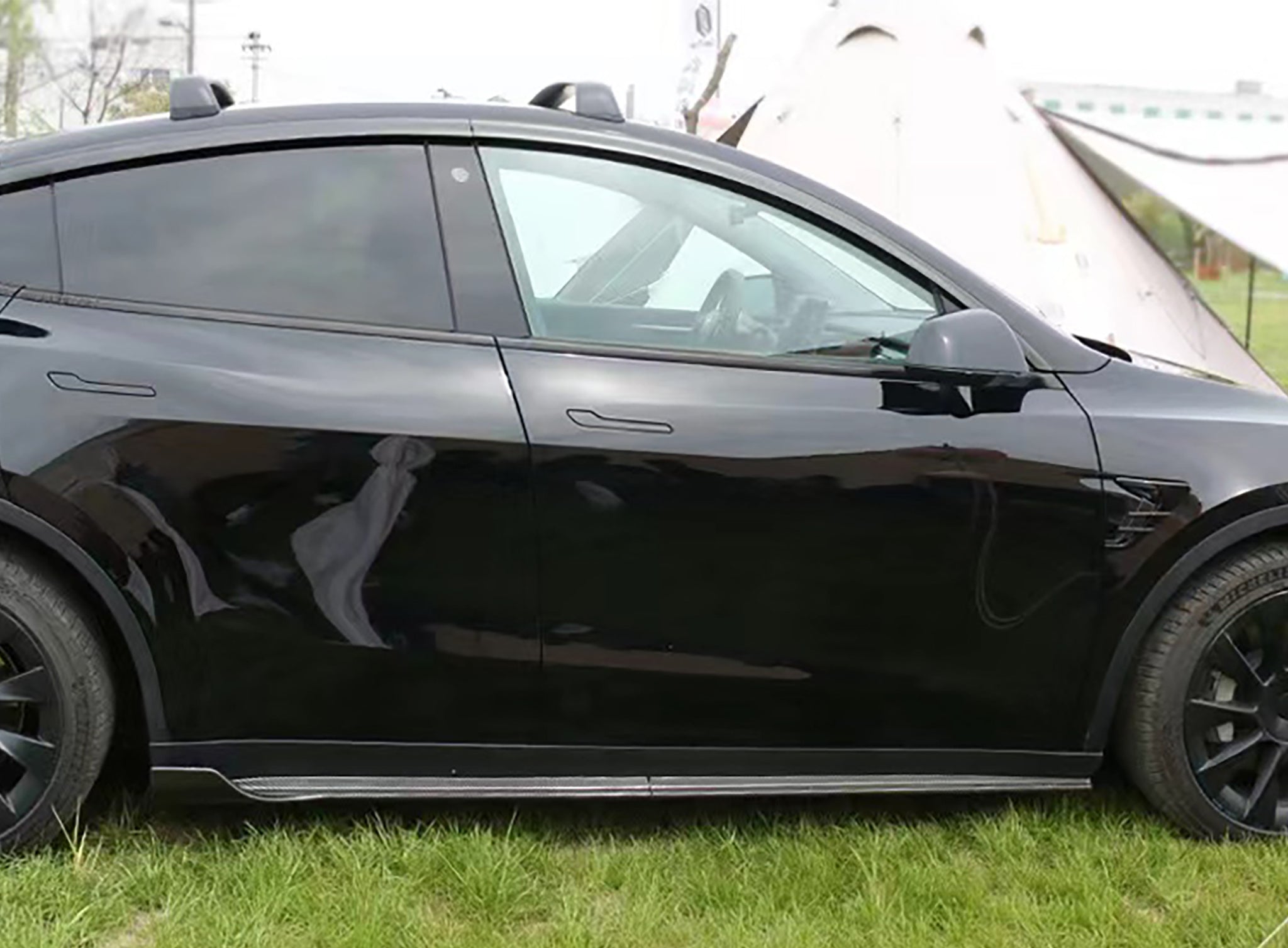 Sporty ABS Plastic Side Skirts for Tesla Model Y (2020+)