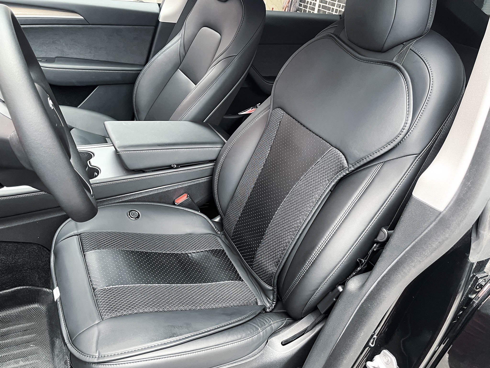 Premium Ventilated Seat Covers for Tesla Model 3 & Model Y (2017–2023) – Stay Cool All Summer (Front & Backseat Compatible)