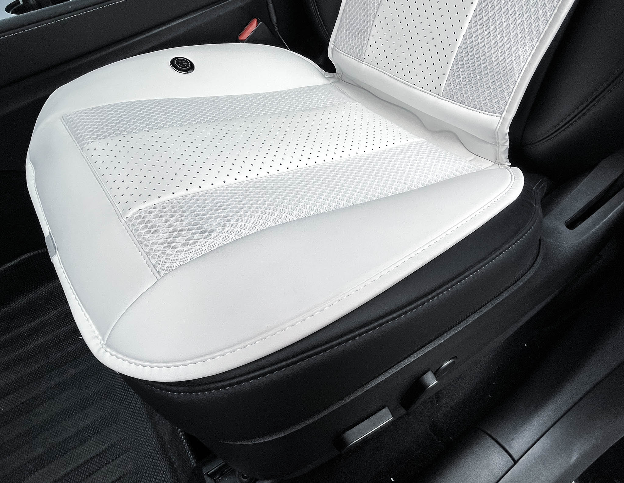 Premium Ventilated Seat Covers for Tesla Model 3 & Model Y (2017–2023) – Stay Cool All Summer (Front & Backseat Compatible)