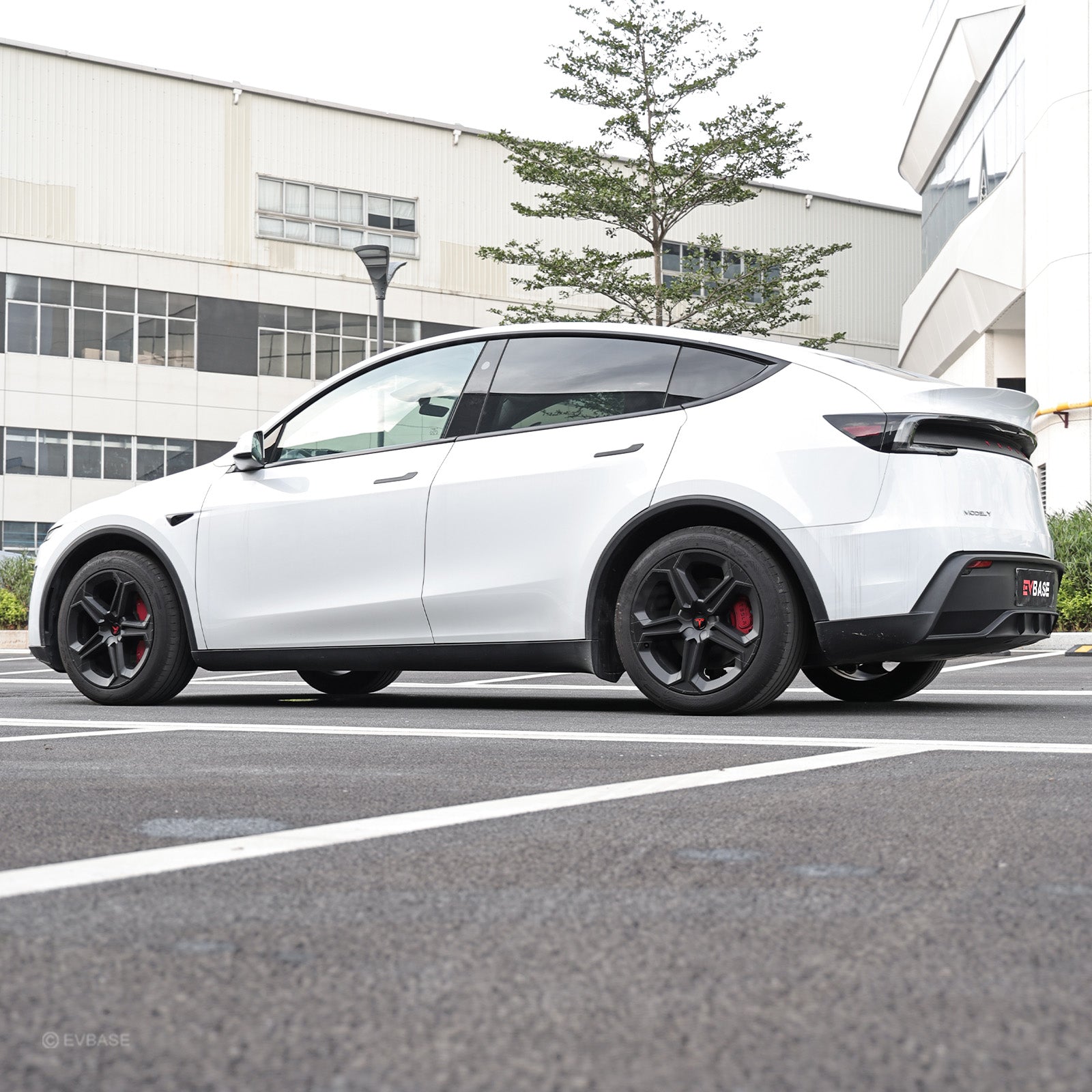 Tessgo "Nomad-Armor" 19" Futuristic Off-Road Wheel Covers for Model Y Juniper