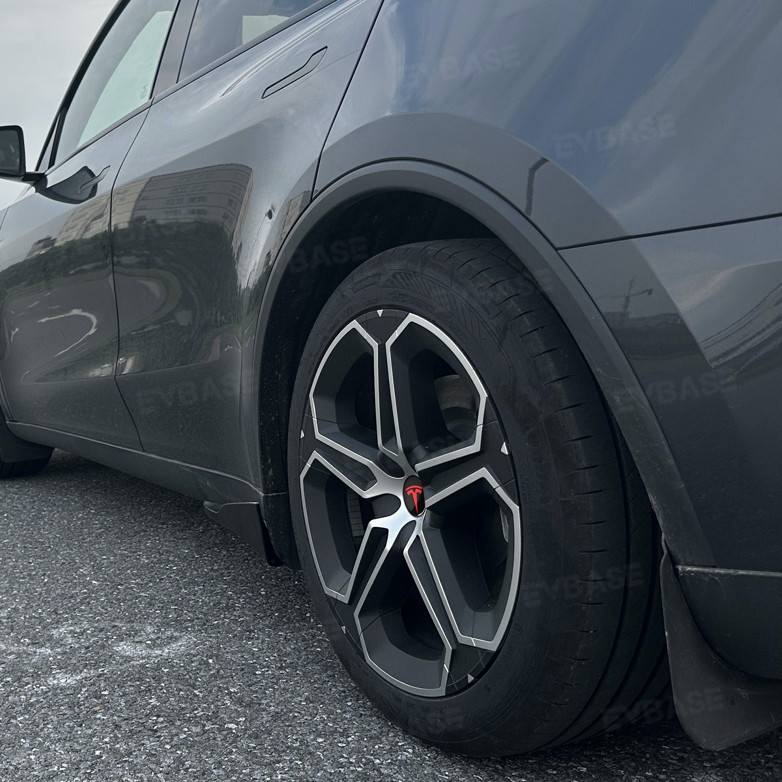 Tessgo "Nomad-Armor" 19" Futuristic Off-Road Wheel Covers for Model Y Juniper